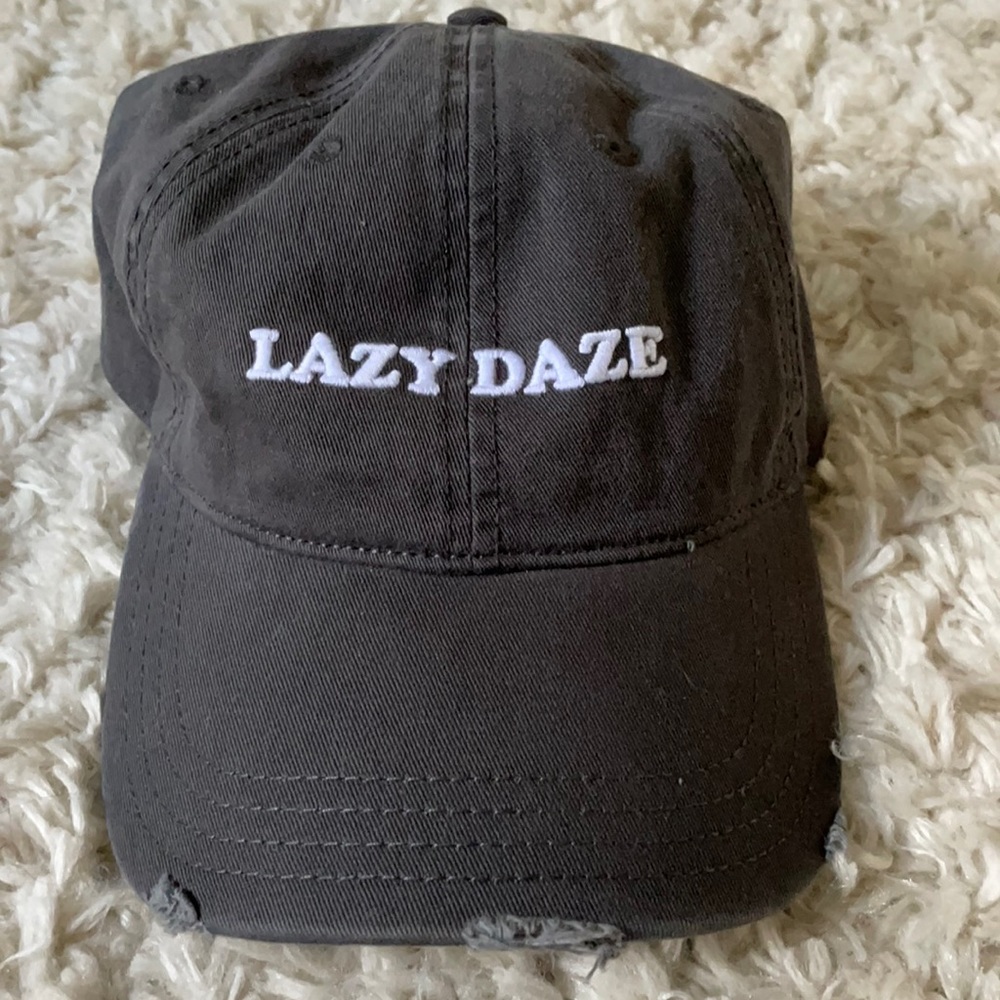 never worn NWT hat